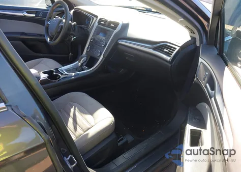 2016 Ford Fusion Hybrid S z USA, uszkodzony, nr VIN 3FA6P0UU0GR292719